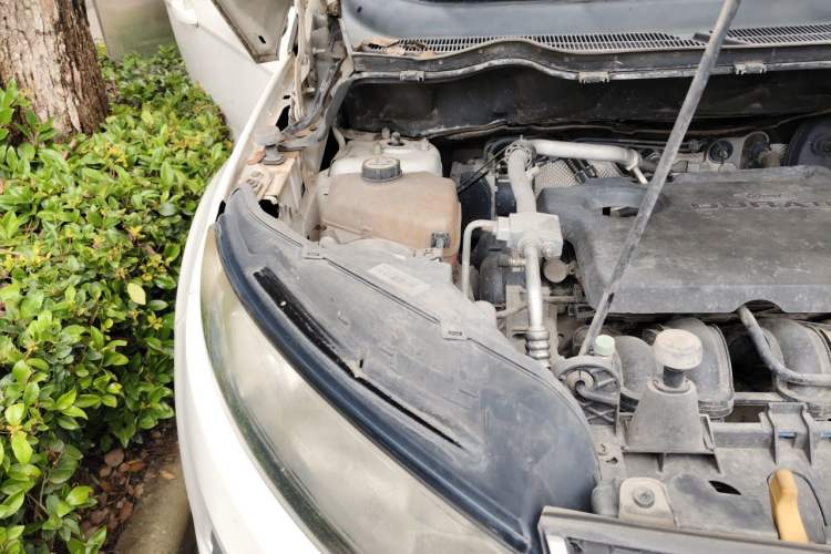 Used Ford EcoSport 2013 1.5L Automatic Fashion Model Engine Bay Right