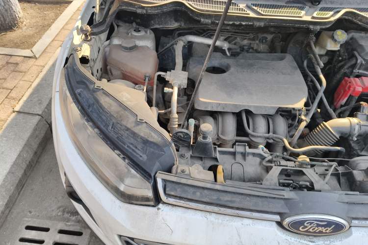 Used Ford EcoSport 2013 1.5L Automatic Fashion Model Engine Bay Right