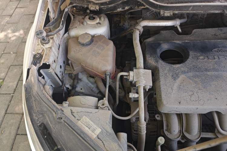 Used Ford EcoSport 2013 1.5L Automatic Fashion Model Engine Bay Right