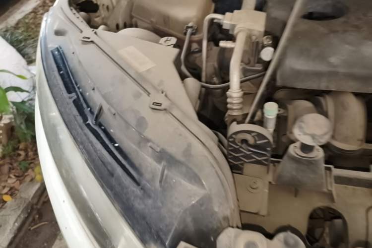 Used Ford EcoSport 2013 1.5L Automatic Fashion Model Engine Bay Right