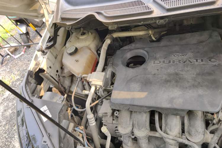 Used Ford EcoSport 2013 1.5L Manual Comfort Model Engine Bay Right
