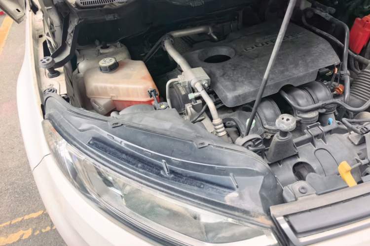 Used Ford EcoSport 2013 1.5L Manual Fashion Model Engine Bay Right