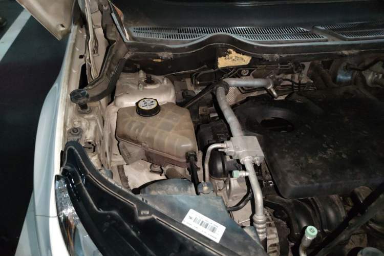 Used Ford EcoSport 2013 1.5L Automatic Prestige Model Engine Bay Right