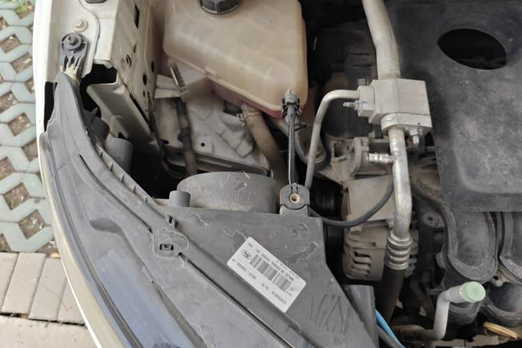 Used Ford EcoSport 2013 1.5L Manual Luxury Model Engine Bay Right