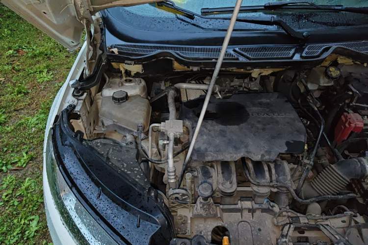 Used Ford EcoSport 2013 1.5L Automatic Prestige Model Engine Bay Right