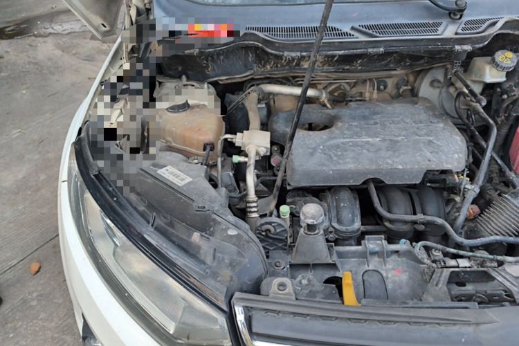 Used Ford EcoSport 2013 1.5L Automatic Prestige Model Engine Bay Right