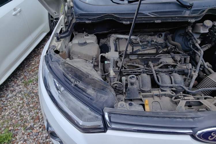 Used Ford EcoSport 2013 1.5L Automatic Prestige Model Engine Bay Right