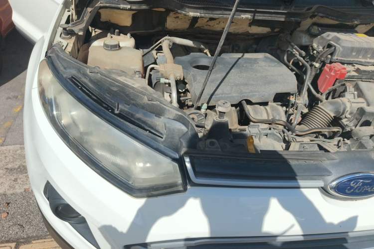 Used Ford EcoSport 2013 1.5L Automatic Fashion Model Engine Bay Right