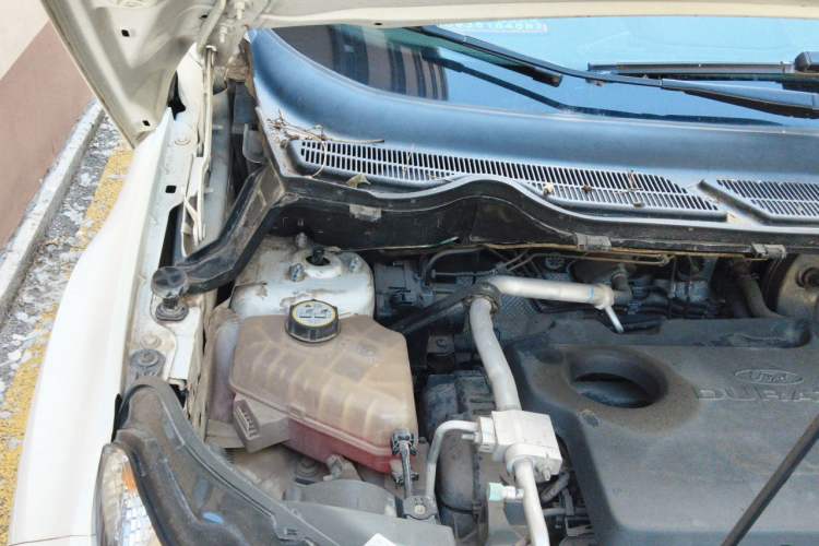 Used Ford EcoSport 2013 1.5L Manual Luxury Model Engine Bay Right