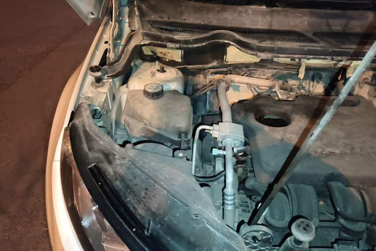 Used Ford EcoSport 2013 1.5L Automatic Fashion Model Engine Bay Right