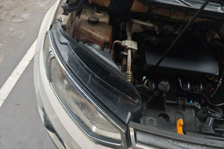 Used Ford EcoSport 2013 1.5L Automatic Fashion Model Engine Bay Right