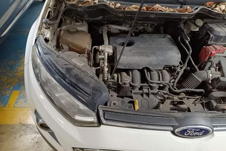 Used Ford EcoSport 2013 1.5L Automatic Prestige Model Engine Bay Right