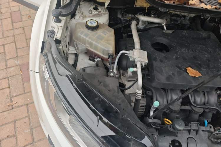 Used Ford EcoSport 2013 1.5L Automatic Prestige Model Engine Bay Right