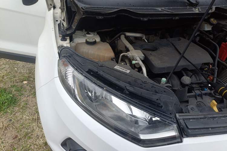Used Ford EcoSport 2013 1.5L Manual Comfort Model Engine Bay Right