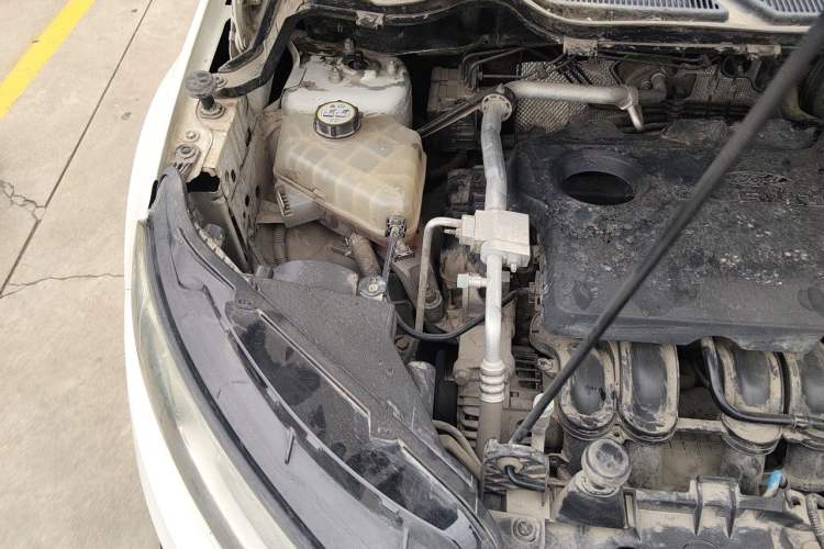 Used Ford EcoSport 2013 1.5L Manual Comfort Model Engine Bay Right