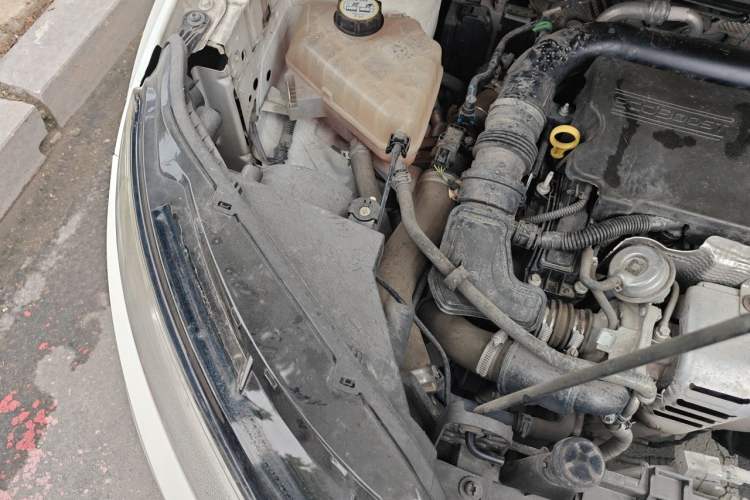 Used Ford EcoSport 2013 1.0L GTDi Manual Luxury Model Engine Bay Right