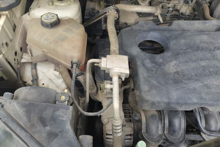Used Ford EcoSport 2013 1.5L Automatic Fashion Model Engine Bay Right