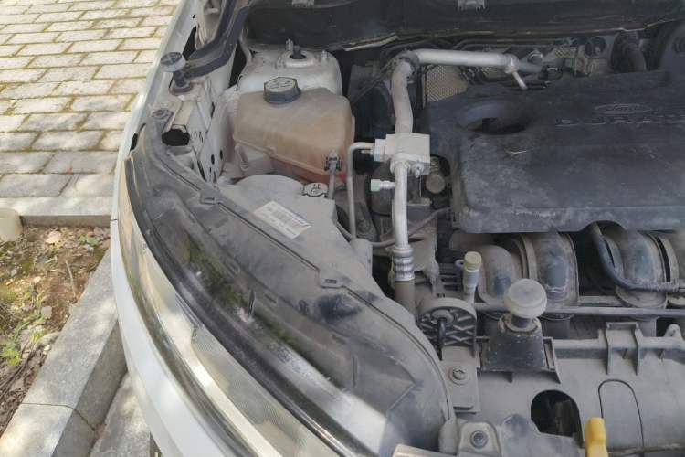 Used Ford EcoSport 2013 1.5L Automatic Prestige Model Engine Bay Right