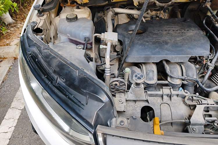 Used Ford EcoSport 2013 1.5L Automatic Fashion Model Engine Bay Right