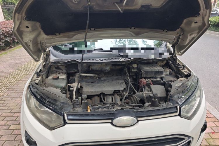 Used Ford EcoSport 2013 1.5L Automatic Fashion Model Engine Bay