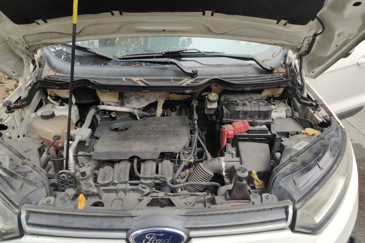 Used Ford EcoSport 2013 1.5L Automatic Fashion Model Engine Bay
