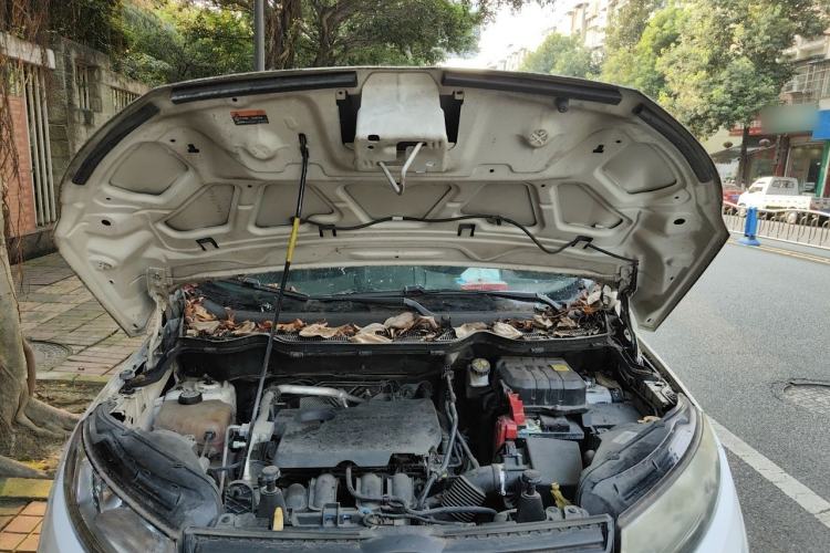 Used Ford EcoSport 2013 1.5L Manual Comfort Model Engine Bay