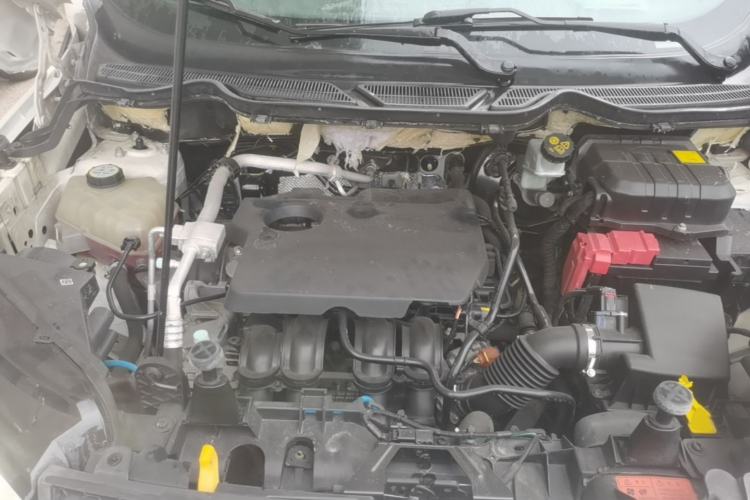 Used Ford EcoSport 2013 1.5L Manual Comfort Model Engine Bay