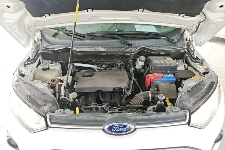 Used Ford EcoSport 2013 1.5L Automatic Fashion Model Engine Bay