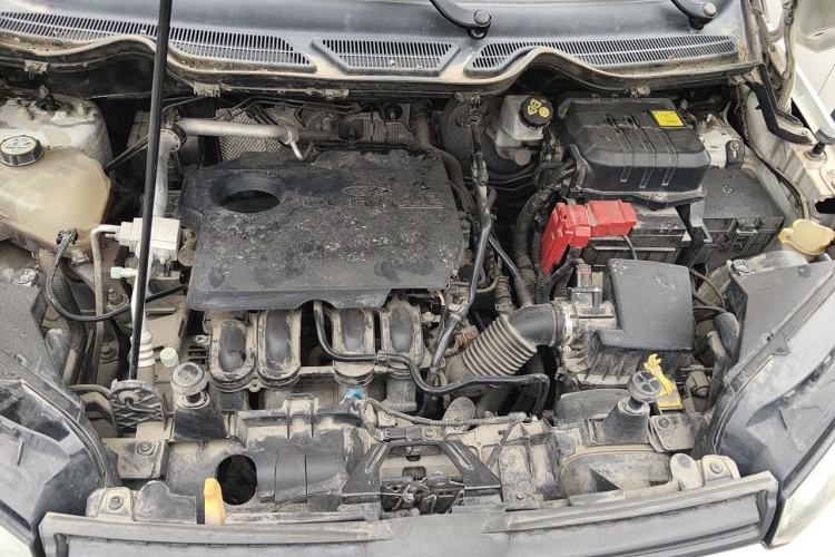 Used Ford EcoSport 2013 1.5L Manual Comfort Model Engine Bay