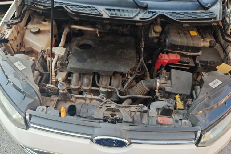 Used Ford EcoSport 2013 1.5L Manual Luxury Model Engine Bay