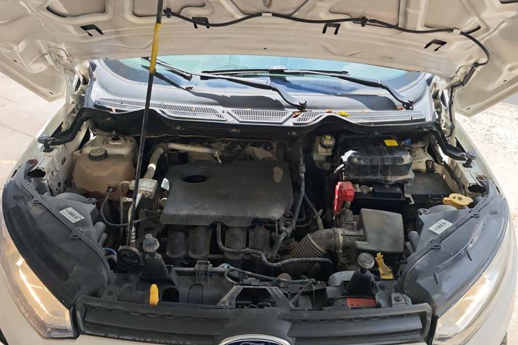 Used Ford EcoSport 2013 1.5L Manual Comfort Model Engine Bay