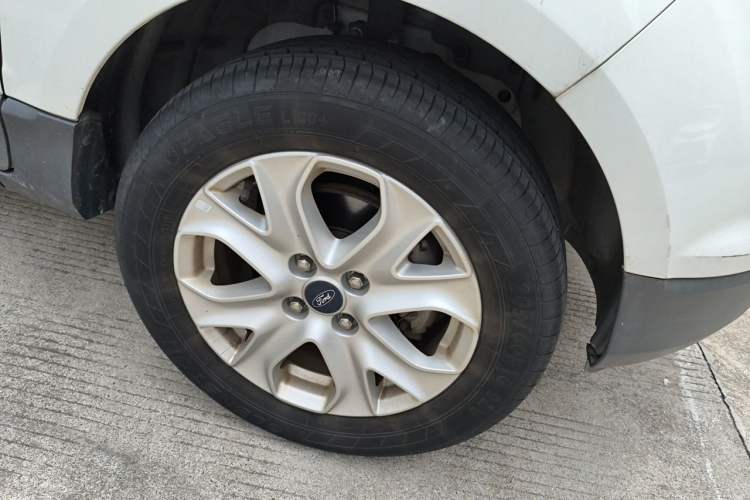 Used Ford EcoSport 2013 1.5L Automatic Fashion Model Exterior 1