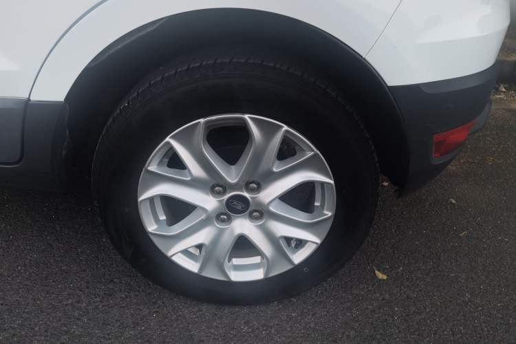 Used Ford EcoSport 2013 1.5L Automatic Fashion Model Exterior 2