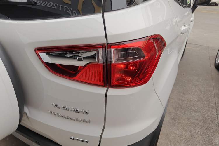 Used Ford EcoSport 2013 1.0L GTDi Manual Luxury Model Exterior 3