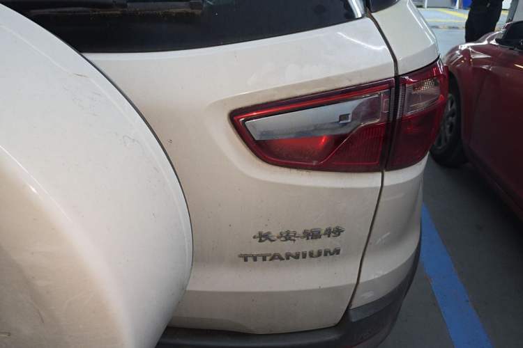 Used Ford EcoSport 2013 1.5L Manual Luxury Model Exterior 3