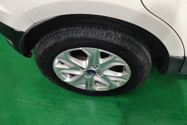 Used Ford EcoSport 2013 1.5L Automatic Fashion Model Exterior 5