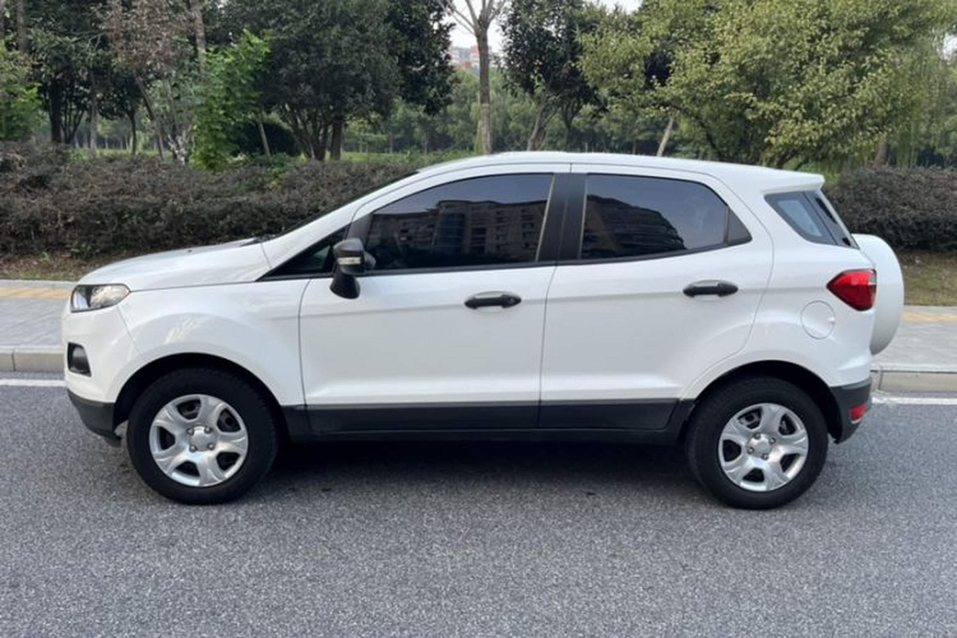 Used Ford EcoSport 2013 1.5L Manual Comfort Model Exterior 6