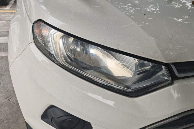 Used Ford EcoSport 2013 1.5L Automatic Fashion Model Exterior 6