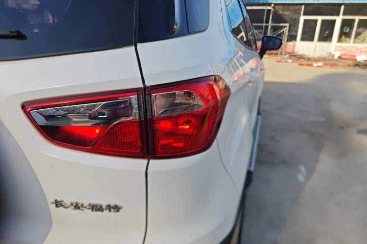 Used Ford EcoSport 2013 1.5L Automatic Fashion Model Exterior 6
