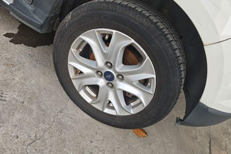 Used Ford EcoSport 2013 1.5L Automatic Fashion Model Exterior 7