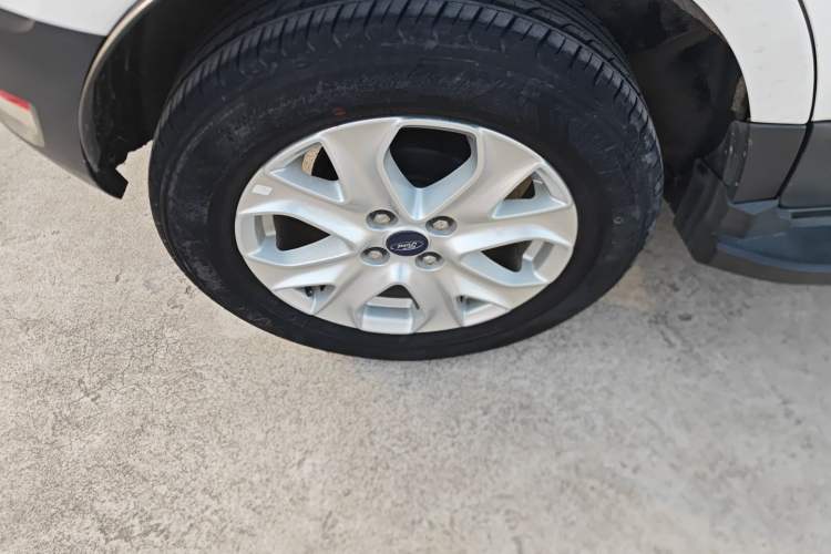 Used Ford EcoSport 2013 1.5L Automatic Fashion Model Exterior 8