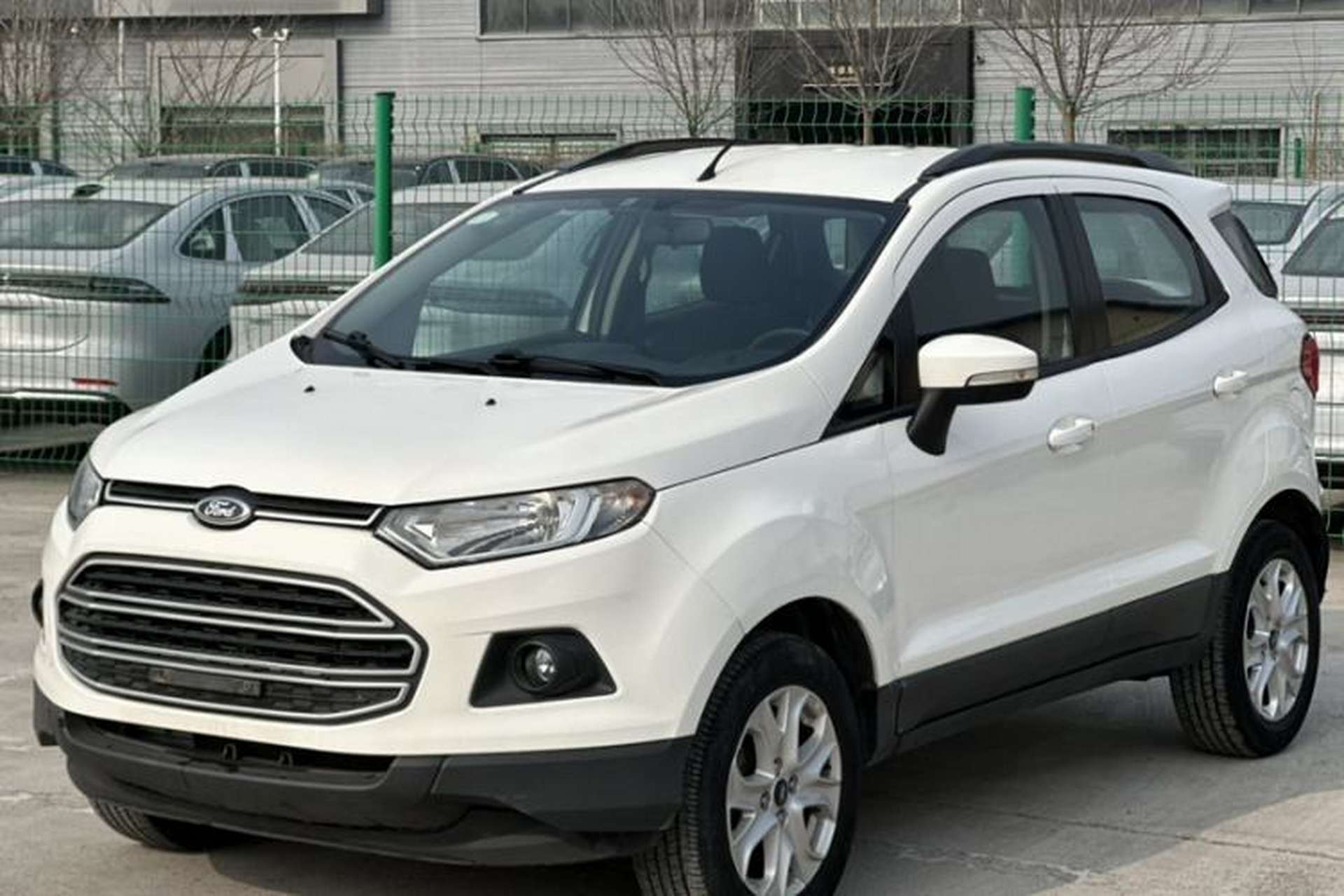 Used Ford EcoSport 2013 1.5L Automatic Fashion Model Front Left 45 Deg