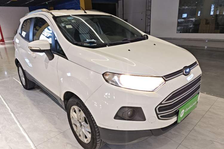 Used Ford EcoSport 2013 1.5L Manual Fashion Model Front Right 45 Deg