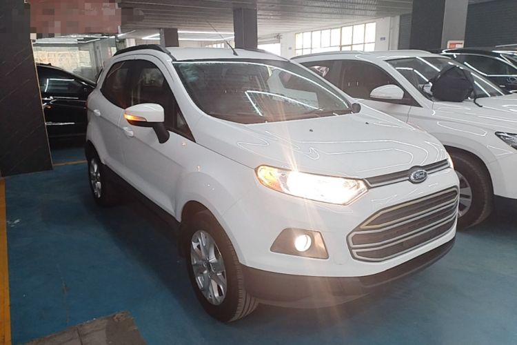 Used Ford EcoSport 2013 1.5L Manual Fashion Model Front Right 45 Deg