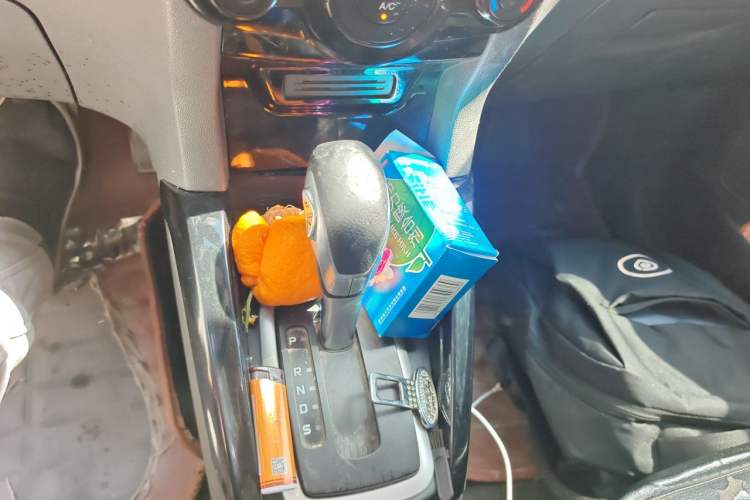 Used Ford EcoSport 2013 1.5L Automatic Fashion Model Gear Lever