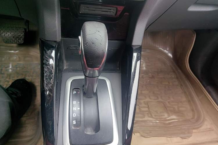 Used Ford EcoSport 2013 1.5L Automatic Prestige Model Gear Lever