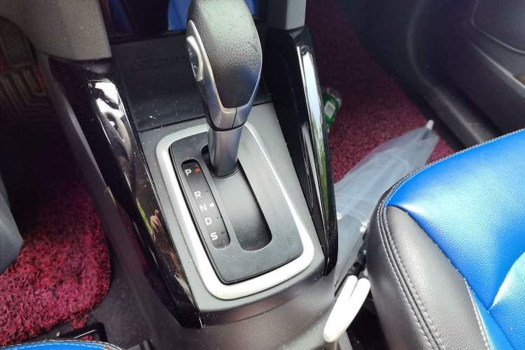 Used Ford EcoSport 2013 1.5L Automatic Fashion Model Gear Lever