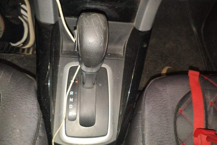 Used Ford EcoSport 2013 1.5L Automatic Fashion Model Gear Lever
