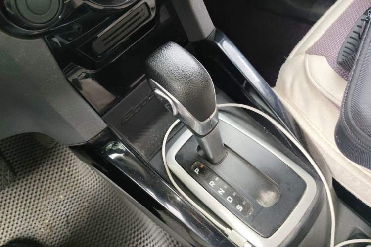 Used Ford EcoSport 2013 1.5L Automatic Fashion Model Gear Lever