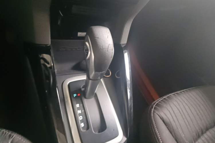 Used Ford EcoSport 2013 1.5L Automatic Prestige Model Gear Lever